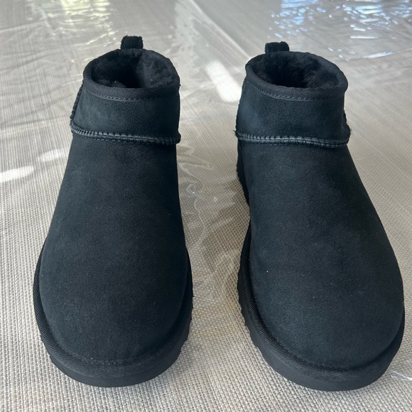 UGG MENS CLASSIC ULTRA MINI BOOT - Picture 3 of 6